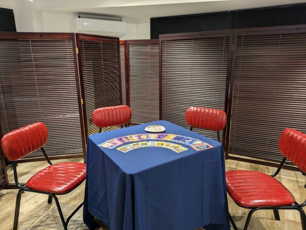 ほしよみ堂 アメ村店